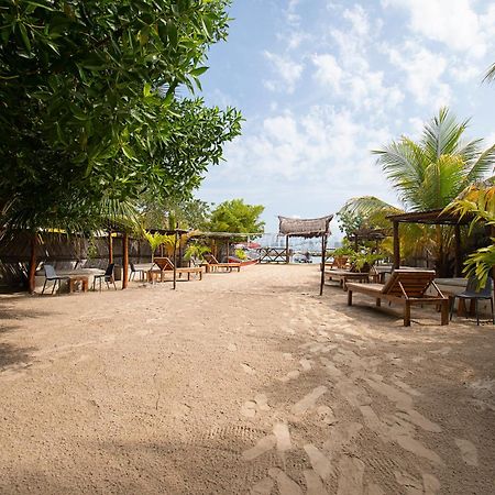 Amalife Beach Club & Hotel Tierra Bomba Eksteriør bilde