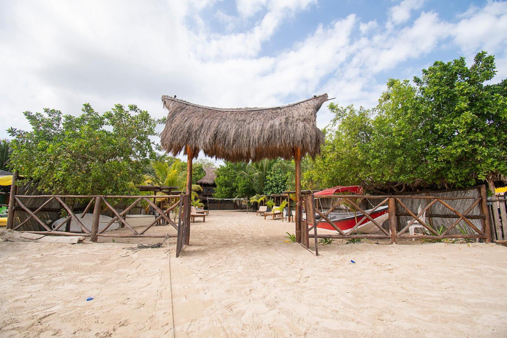 Amalife Beach Club & Hotel Tierra Bomba Eksteriør bilde