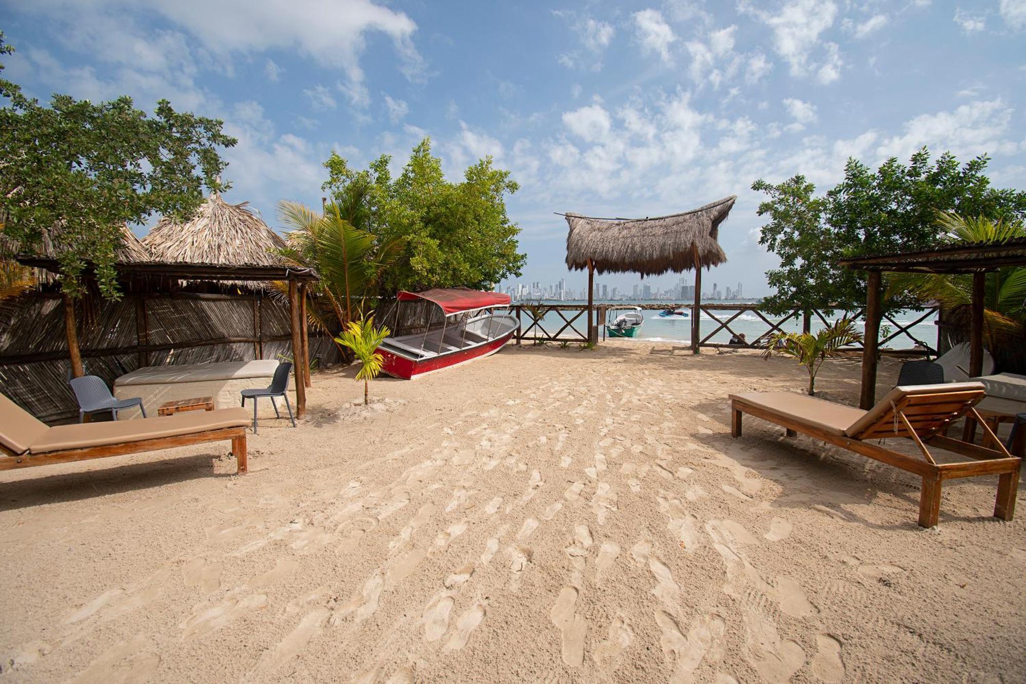 Amalife Beach Club & Hotel Tierra Bomba Eksteriør bilde