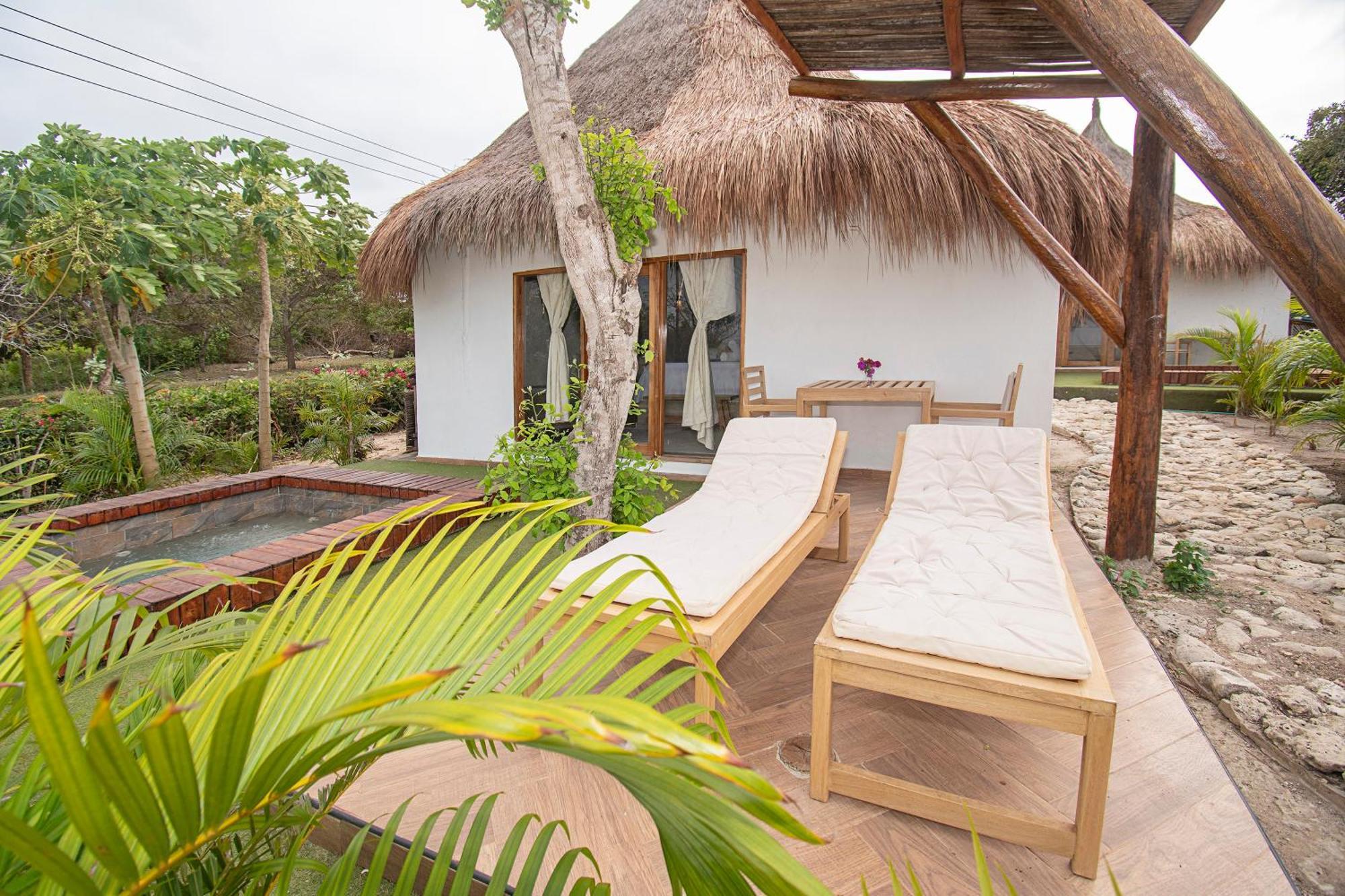 Amalife Beach Club & Hotel Tierra Bomba Eksteriør bilde