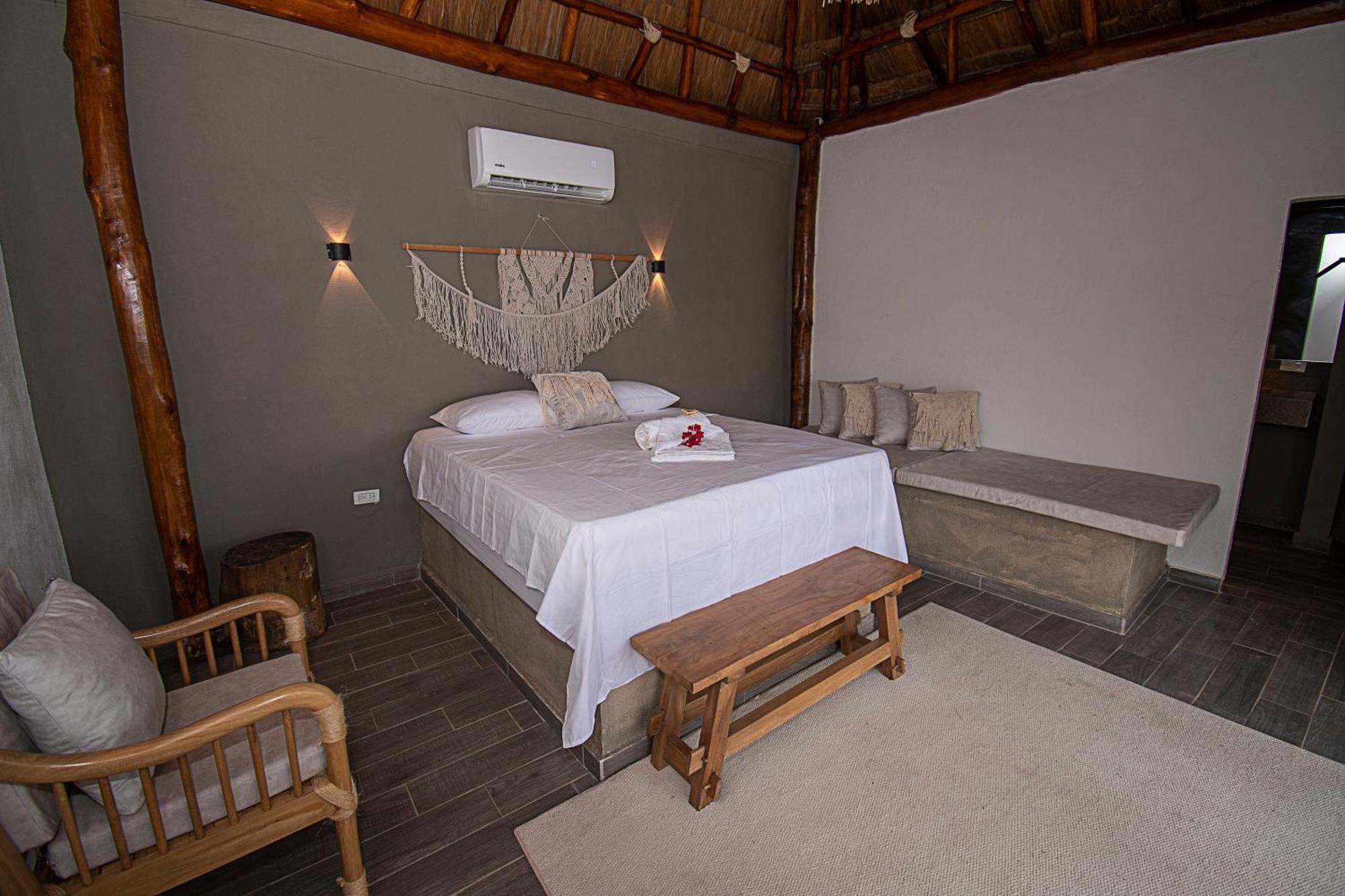 Amalife Beach Club & Hotel Tierra Bomba Eksteriør bilde