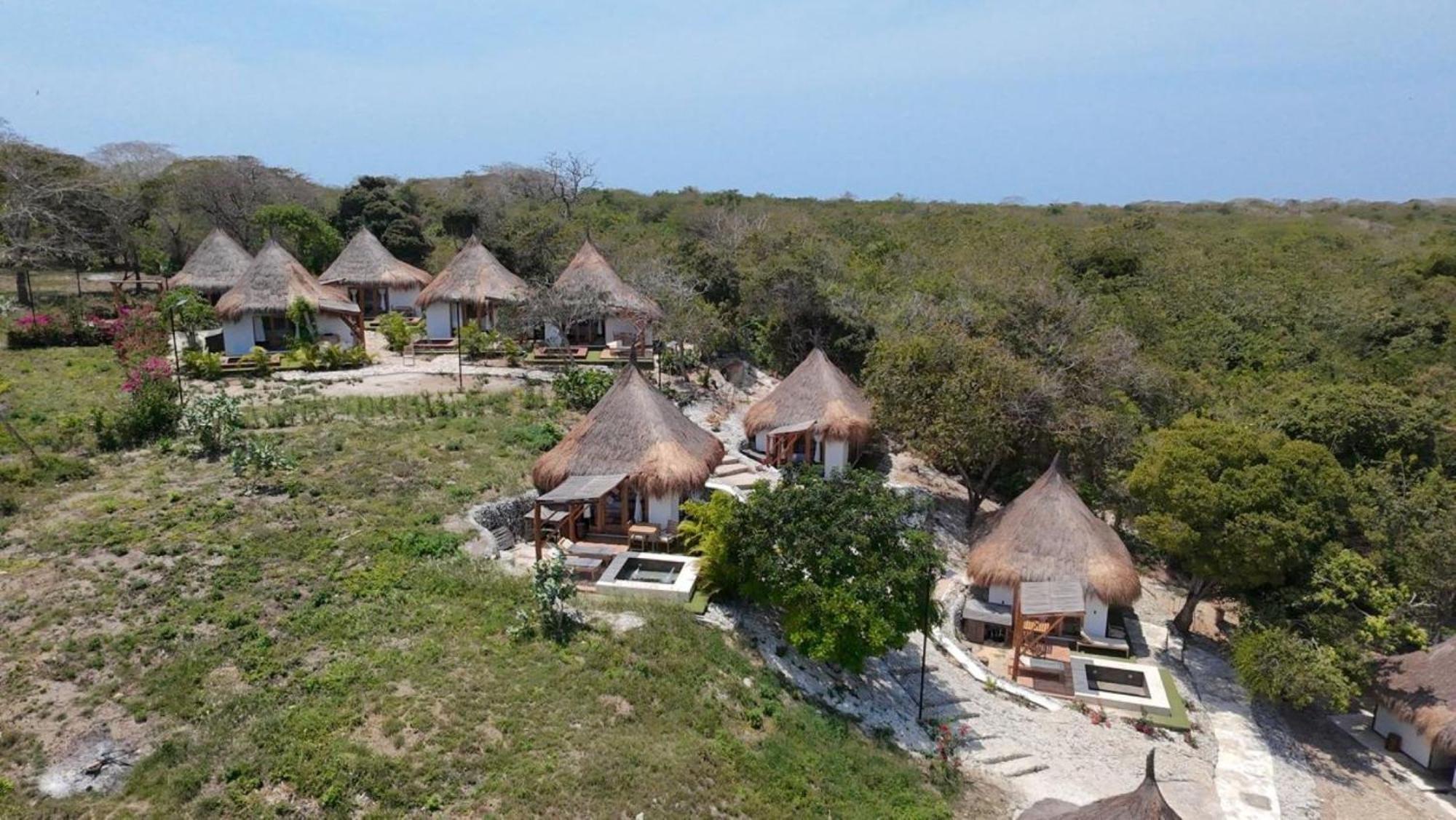 Amalife Beach Club & Hotel Tierra Bomba Eksteriør bilde
